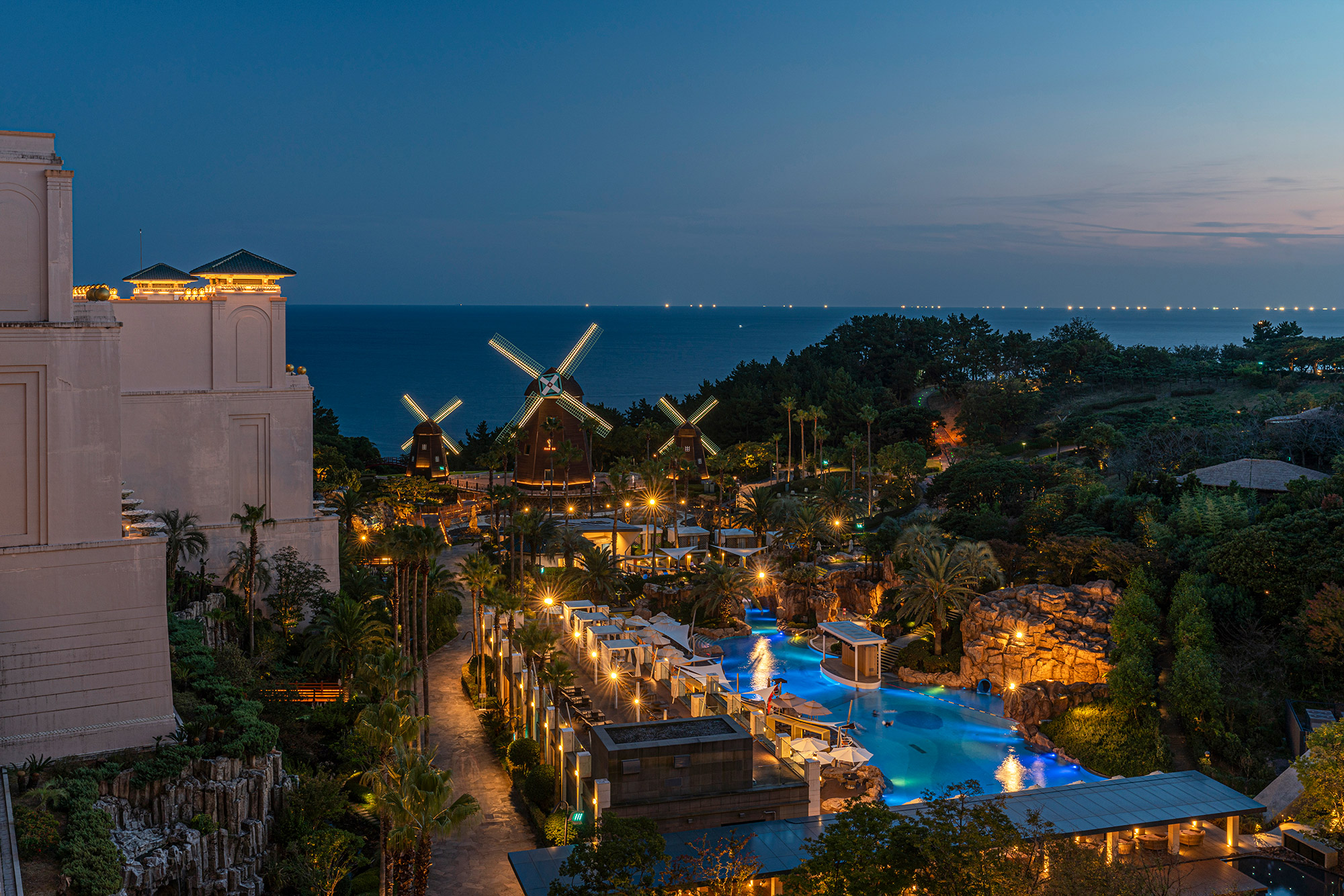 LOTTE HOTEL JEJU - 롯데호텔 제주 - LOTTE HOTEL JEJU | A Luxury Resort Surrounded by Jeju’s Natural Beauty